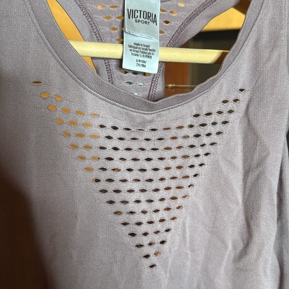 Victoria’s Secret VICTORIA SPORT Seamless Laser Cut Tank Top Size Small - Picture 3 of 7